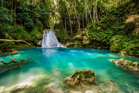 Blue Lagoon in Jamaica