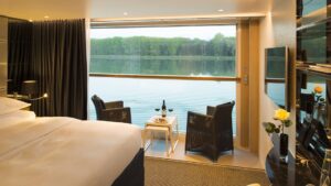 Seine Deluxe Balcony Suite