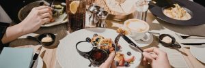 eating dinner on vacation